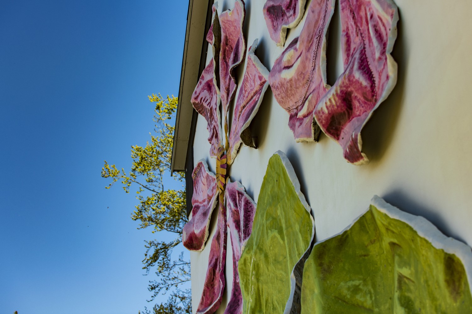 Kunstkvarter - Dansende blomster af Henrik Fischer